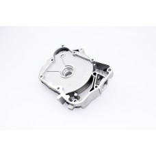 Крышка двигателя правая (под щуп)